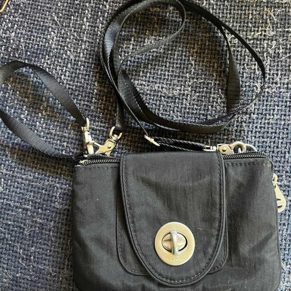 Handbags - Baggallini Black Nylon Organizer Crossbody
